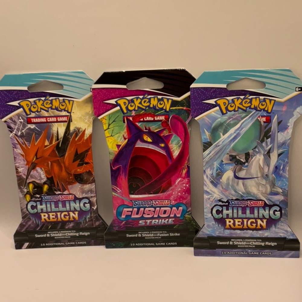 Pokemon Sword & Shield Chilling Reign & Fusion Strike Booster Pack (Lot …